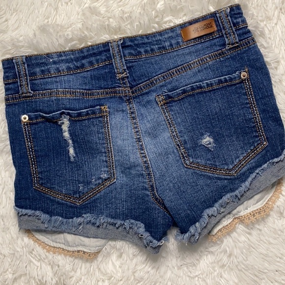 Almost famous crochet frayed bottom cut off denim shorts - Picture 3 of 6